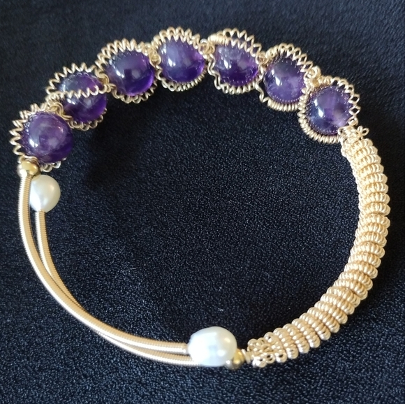 Gold Wire and Purple Stone Bracelet Adjustable NWOT - Picture 5 of 10